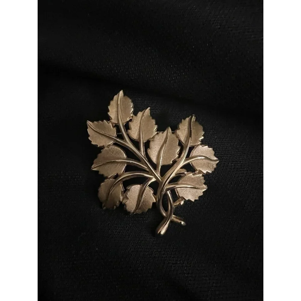 Vintage Trifari Tree Of Life Gold‎ Tone Brooch